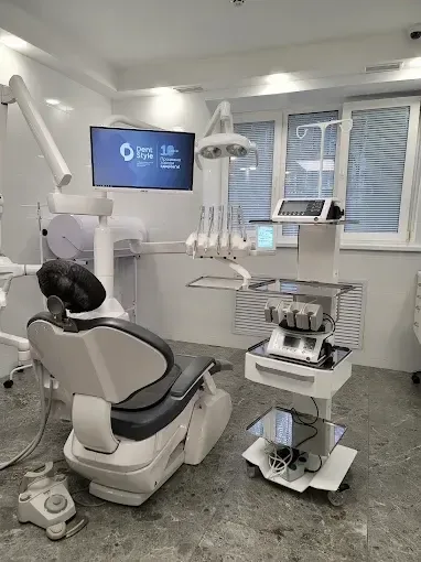 Dent Style на вул. Печерський узвіз, 17