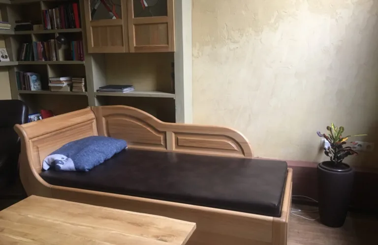 Приватний кабінет психоаналітичного психотерапевта Ганицького Б. М.