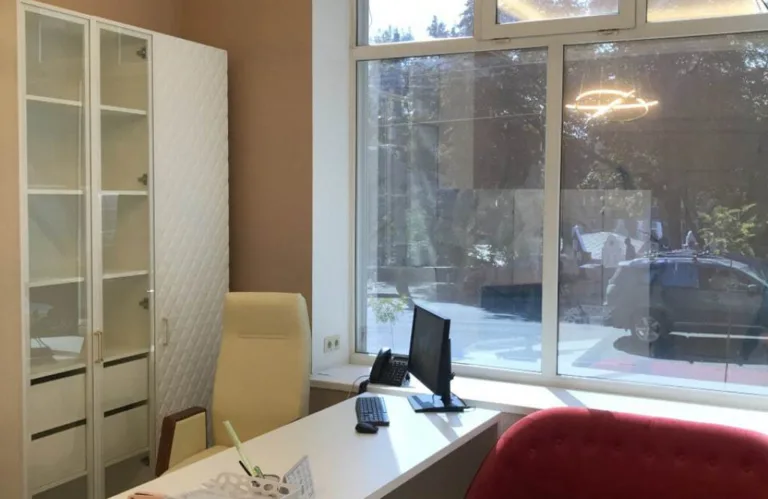 Академія Вашого здоров'я на Дружби Народів