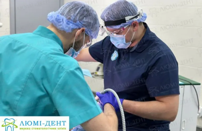 Стоматологічна клініка «Люмі-Дент» Оболонь
