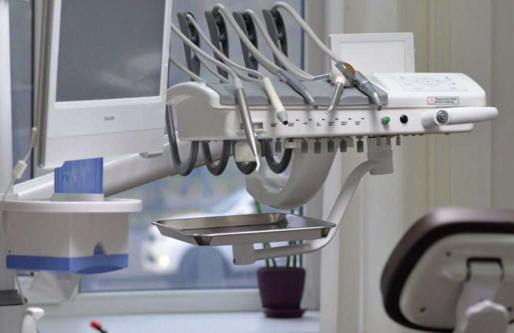 Стоматологічна клініка ApeX