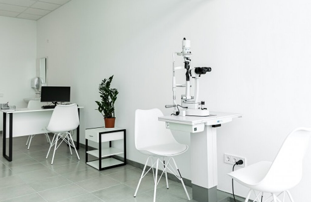 Офтальмологічний центр VIVA на Чайках