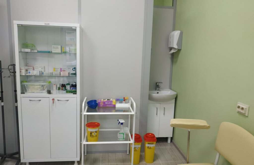 Doctor Home, медичний центр на вул. Родини Крістерів