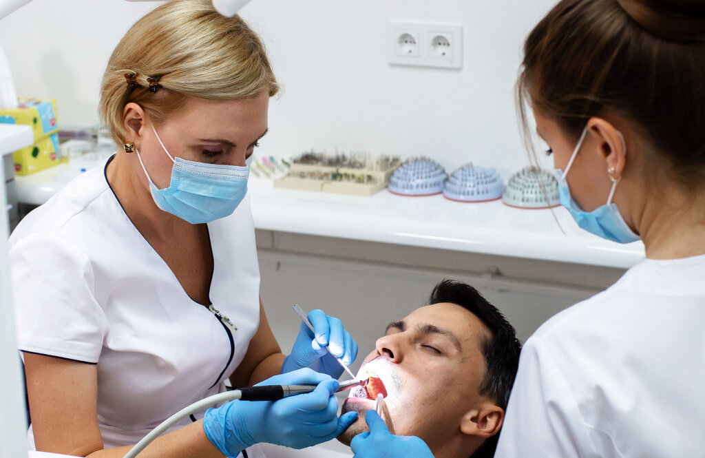 Стоматологічна клініка «Вітасан»