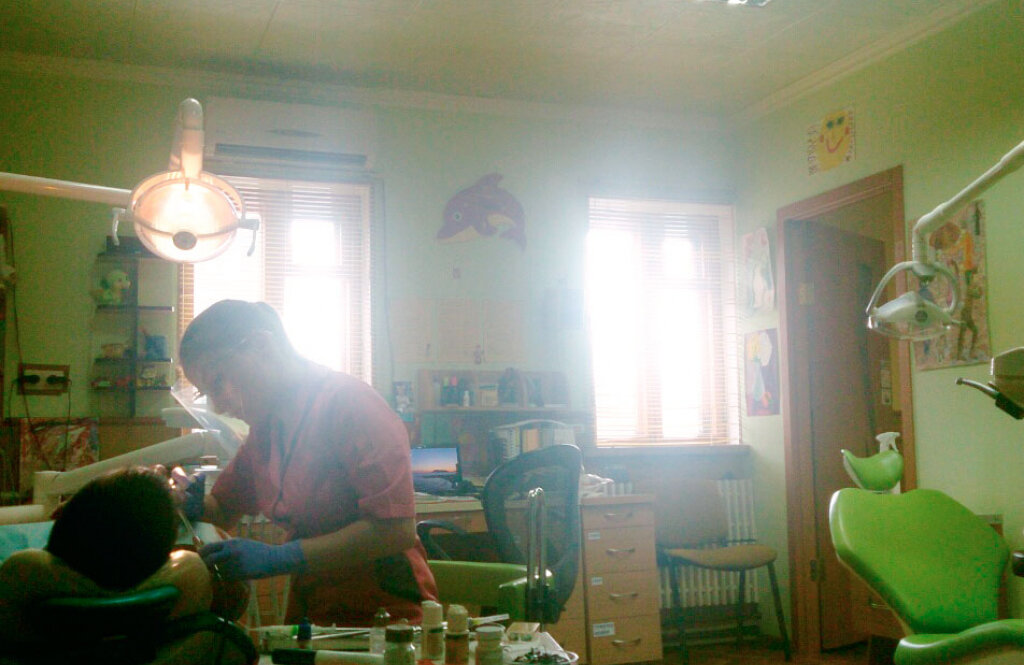 Ліза, стоматологічна клініка