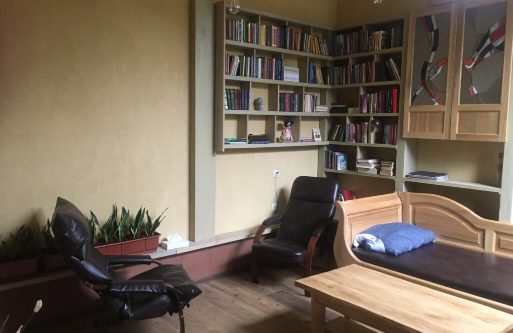 Приватний кабінет психоаналітичного психотерапевта Ганицького Б. М.