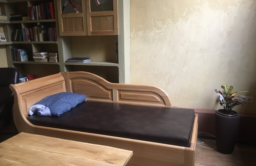 Приватний кабінет психоаналітичного психотерапевта Ганицького Б. М.