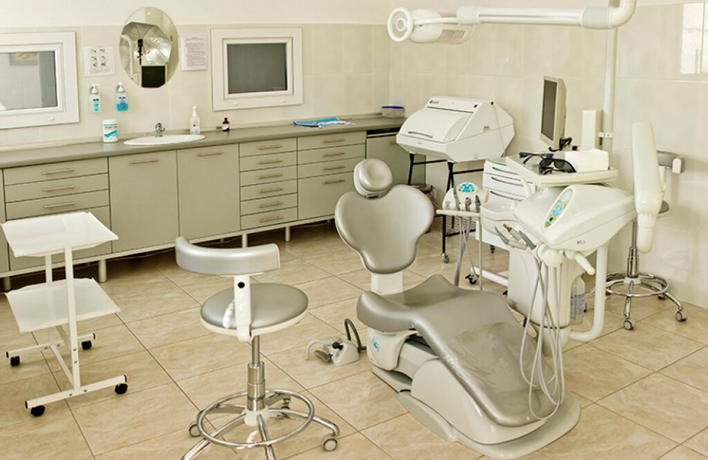 Стоматологічна клініка Дентал-Євро