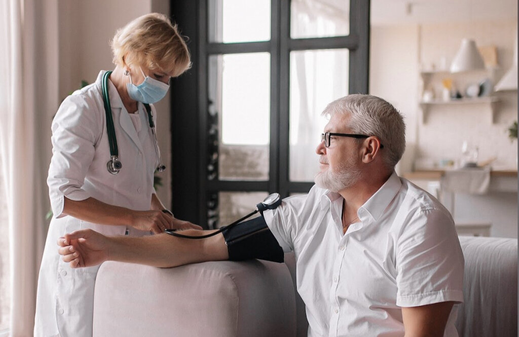 Doctor Home, медичний центр на вул. Драгоманова