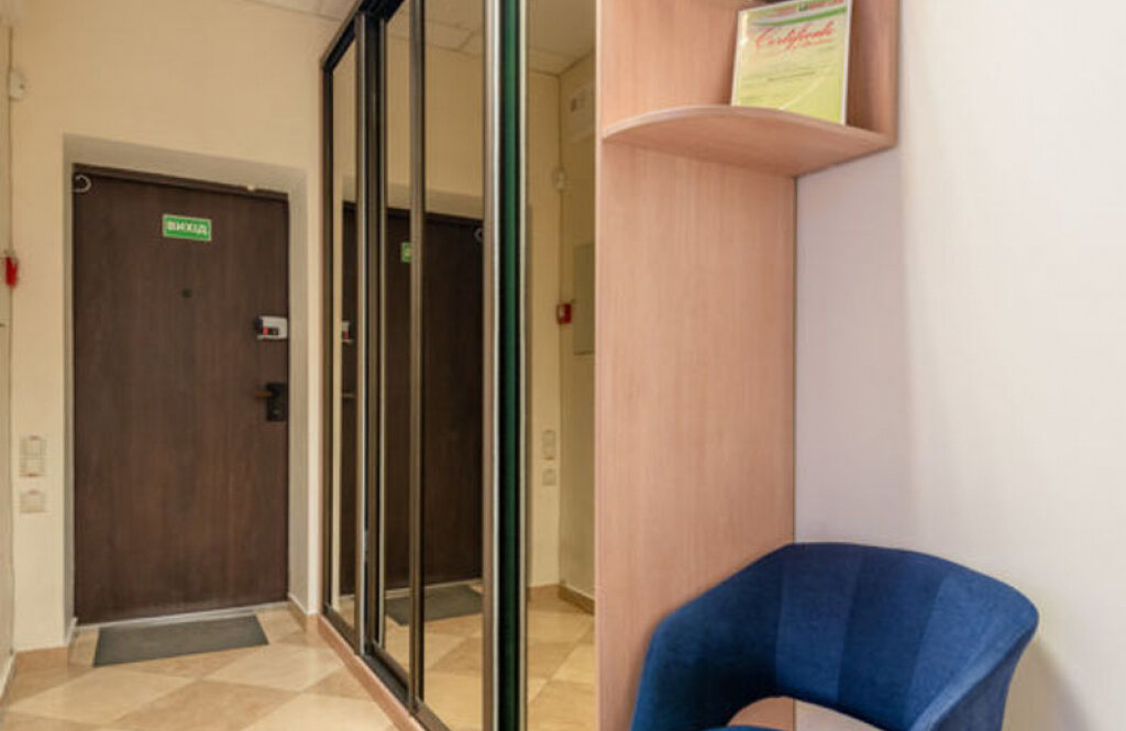 Hollywood (Голівуд) стоматологічна клініка