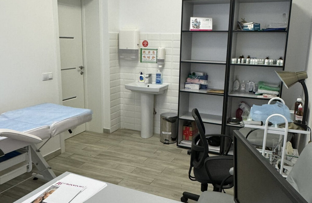 Медичний Центр "100% життя Чернігів"