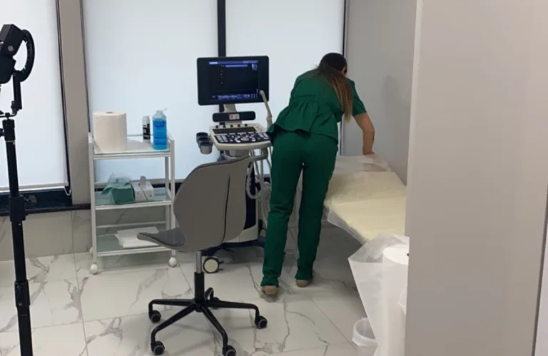 «Dr. Estet Vel Beauty Clinic» («Доктор Естет Вел Б'юті Клінік»)