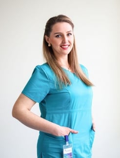 Тимочко-Розмаїта Олена 