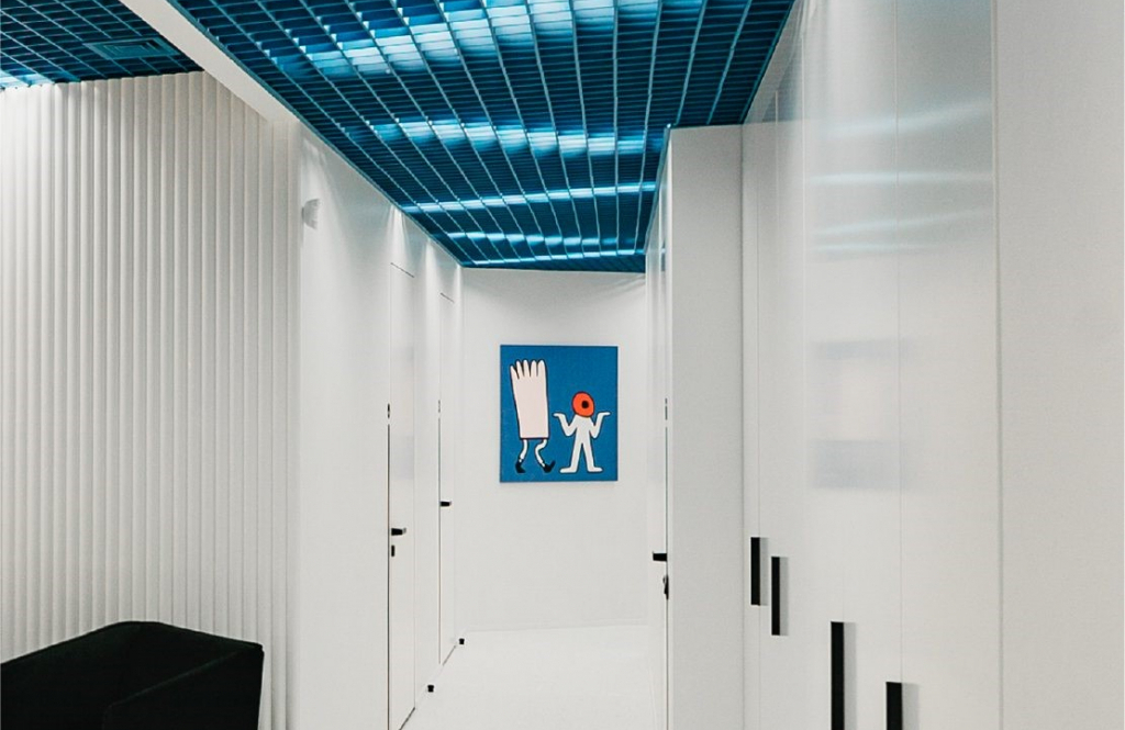 OUTRÈ CLINIC