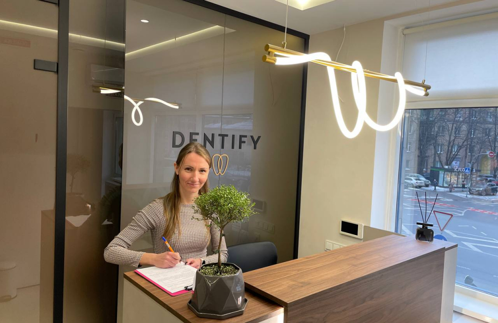 Стоматологічна клініка «DENTIFY»