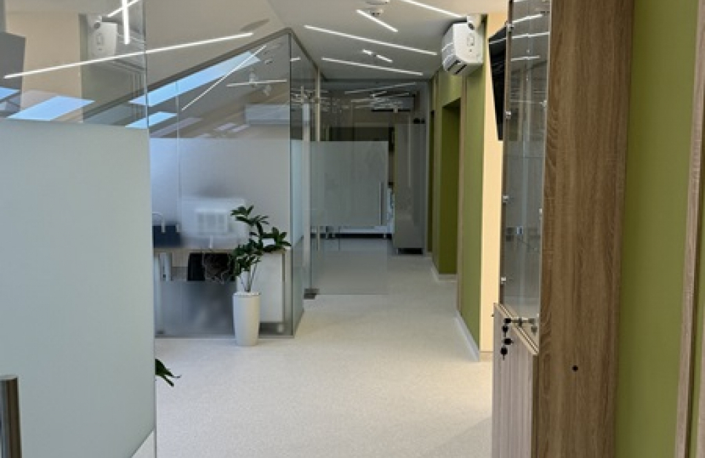 Універсум Дентал (Universum Dental), стоматологічна клініка