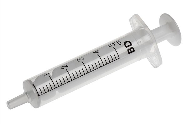 Шприц 5 мл BD Discardit двокомпонентний з голкою 22G 1 1/2" (0,7 х 40 мм), 1 штука