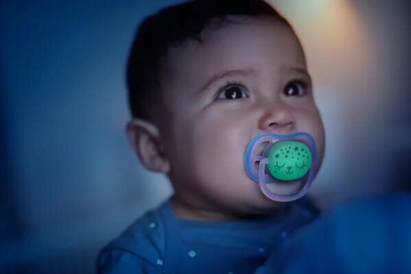 Пустушка силіконова Philips Avent Ultra Air Nighttime SCF376/12, 0-6 місяців, 2 шт